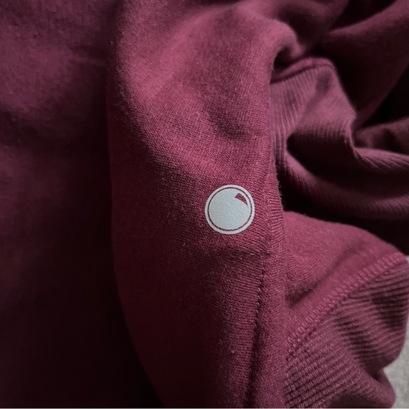 Oversized maroon hoodie in fantastic condition. - Picture 3 of 8